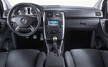Забронировать Mercedes-Benz Benz B class  