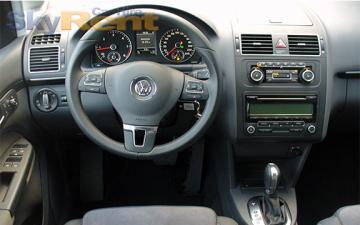 Забронировать Volkswagen Touran 6+1 